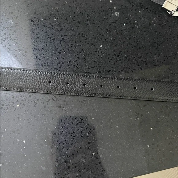 Salvatore Ferragamo Reversible Black Men’s Belt Size 42 - Picture 3 of 3